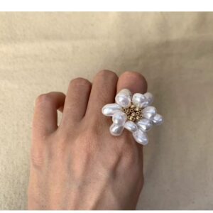 Elegant and retro imitation pearl beaded flower-shaped ring for girls