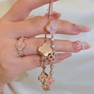 Sakura Cleef Bracelet