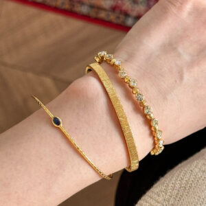 Blue Zircon Vertical Wide-Edge Thin Half-Bangle Bracelet (Gold Version)