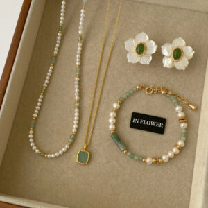 New Green | Plant-inspired light green, fresh and soothing style